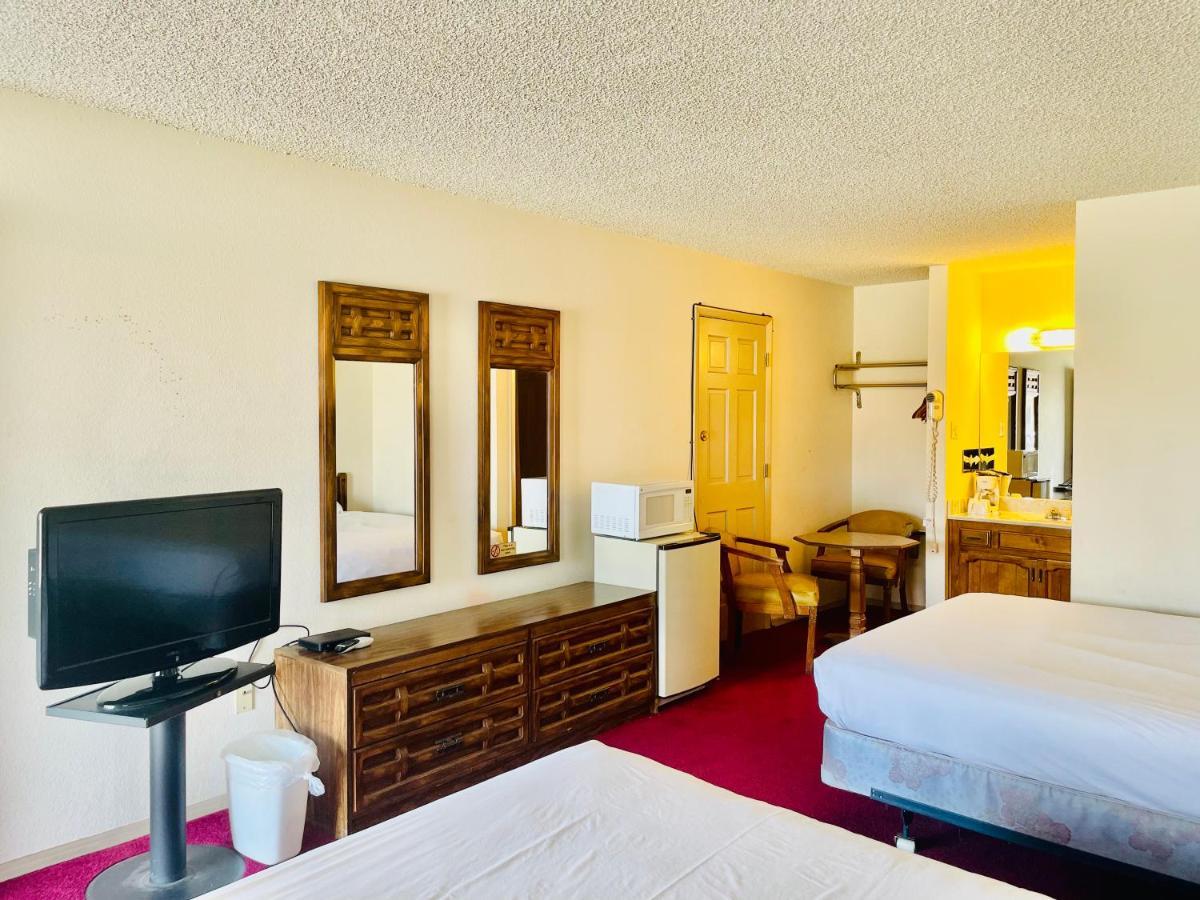 San Miguel Inn Сокорро Екстер'єр фото